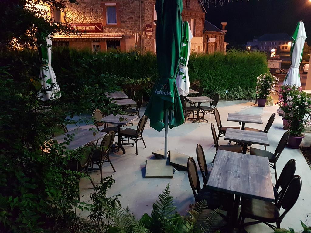 乐弗朗科贝尔盖酒店 Monthermé 外观 照片